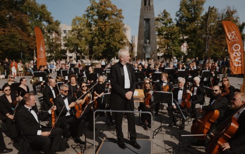 Lietuvos valstybinis simfoninis orkestras, meno vadovas ir vyr. dirigentas Gintaras Rinkevičius